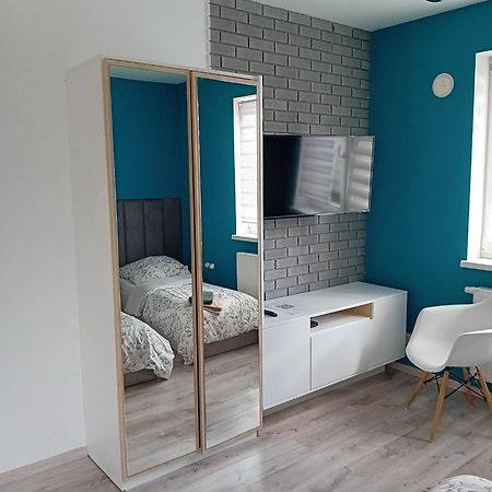 Apartament Z Lozem Malzenskim - Bezplatny Parking Poznań Zewnętrze zdjęcie